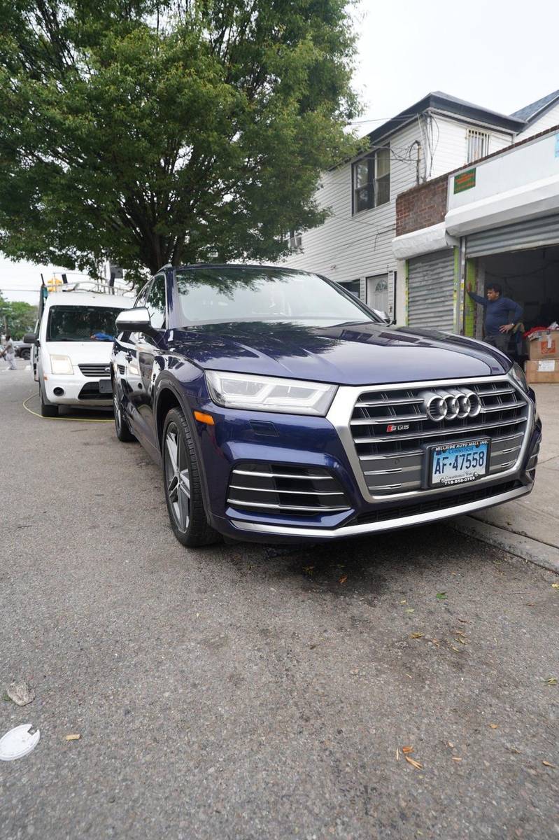 Audi Sq5 Blue